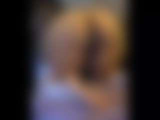Honestlyfux's Live Sex Cam Show