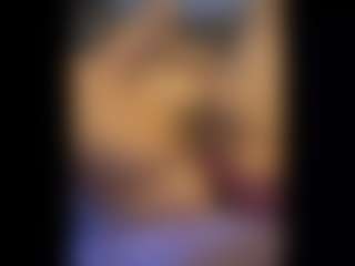 Honestlyfux's Live Sex Cam Show