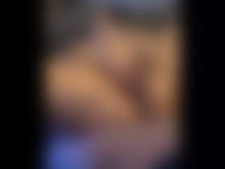 Honestlyfux's Live Sex Cam Show