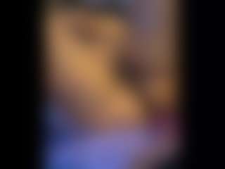 Honestlyfux's Live Sex Cam Show