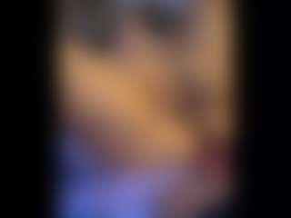 Honestlyfux's Live Sex Cam Show