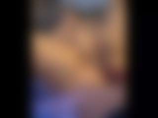 Honestlyfux's Live Sex Cam Show
