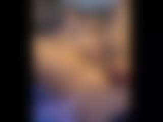 Honestlyfux's Live Sex Cam Show