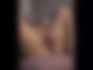 Honestlyfux's Live Sex Cam Show