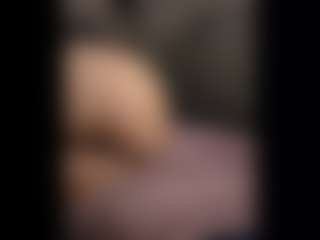 Honestlyfux's Live Sex Cam Show