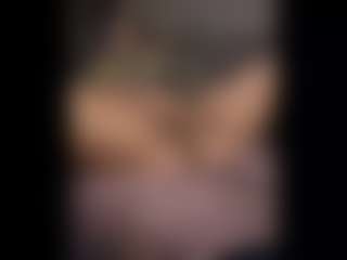 Honestlyfux's Live Sex Cam Show