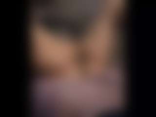 Honestlyfux's Live Sex Cam Show
