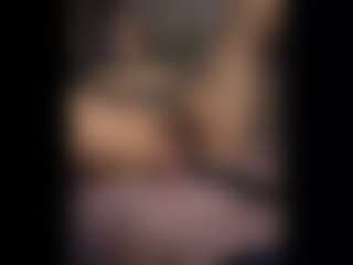 Honestlyfux's Live Sex Cam Show