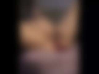 Honestlyfux's Live Sex Cam Show