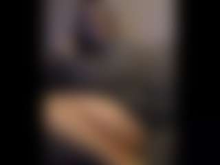 Honestlyfux's Live Sex Cam Show