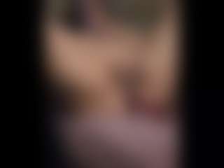 Honestlyfux's Live Sex Cam Show