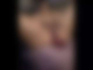 Honestlyfux's Live Sex Cam Show