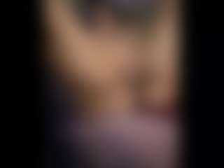 Honestlyfux's Live Sex Cam Show