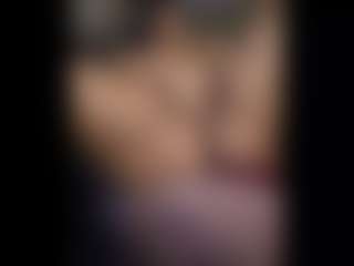 Honestlyfux's Live Sex Cam Show