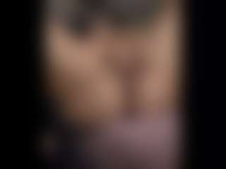 Honestlyfux's Live Sex Cam Show