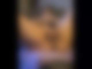 Honestlyfux's Live Sex Cam Show