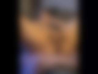 Honestlyfux's Live Sex Cam Show