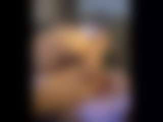 Honestlyfux's Live Sex Cam Show