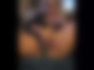 Honestlyfux's Live Sex Cam Show