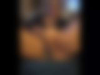 Honestlyfux's Live Sex Cam Show