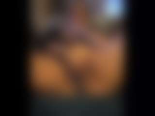 Honestlyfux's Live Sex Cam Show