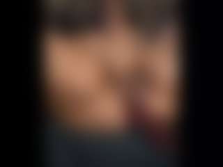 Honestlyfux's Live Sex Cam Show