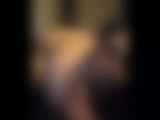 Honestlyfux's Live Sex Cam Show