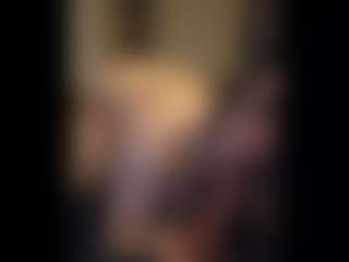 Honestlyfux's Live Sex Cam Show