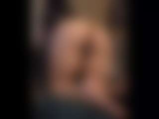 Honestlyfux's Live Sex Cam Show