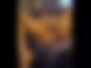 Honestlyfux's Live Sex Cam Show