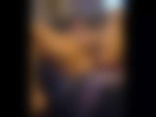 Honestlyfux's Live Sex Cam Show