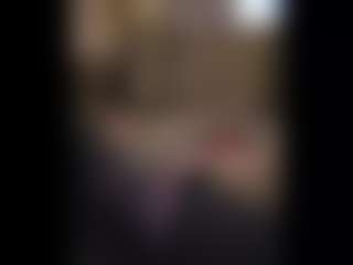 Honestlyfux's Live Sex Cam Show