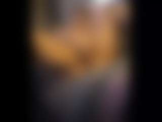 Honestlyfux's Live Sex Cam Show