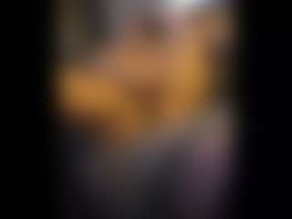 Honestlyfux's Live Sex Cam Show