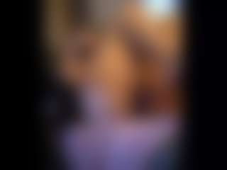 Honestlyfux's Live Sex Cam Show