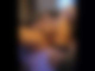 Honestlyfux's Live Sex Cam Show