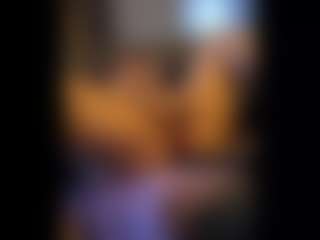Honestlyfux's Live Sex Cam Show