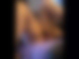 Honestlyfux's Live Sex Cam Show