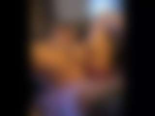 Honestlyfux's Live Sex Cam Show