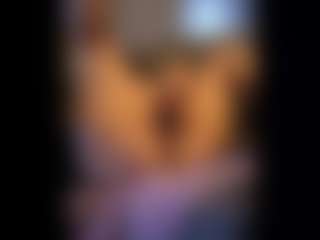 Honestlyfux's Live Sex Cam Show
