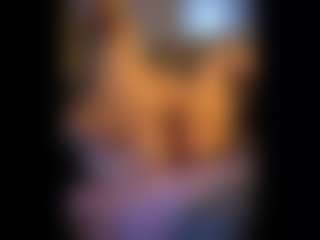 Honestlyfux's Live Sex Cam Show