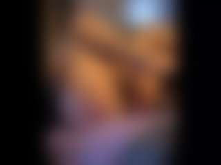 Honestlyfux's Live Sex Cam Show