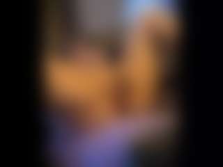 Honestlyfux's Live Sex Cam Show