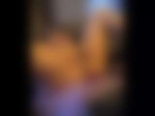 Honestlyfux's Live Sex Cam Show