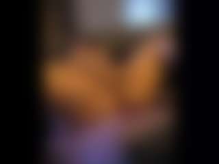 Honestlyfux's Live Sex Cam Show