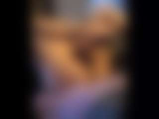 Honestlyfux's Live Sex Cam Show