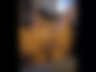 Honestlyfux's Live Sex Cam Show