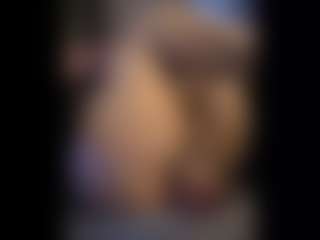 Honestlyfux's Live Sex Cam Show