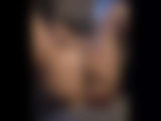 Honestlyfux's Live Sex Cam Show