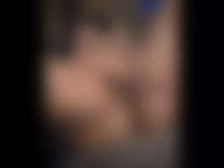 Honestlyfux's Live Sex Cam Show